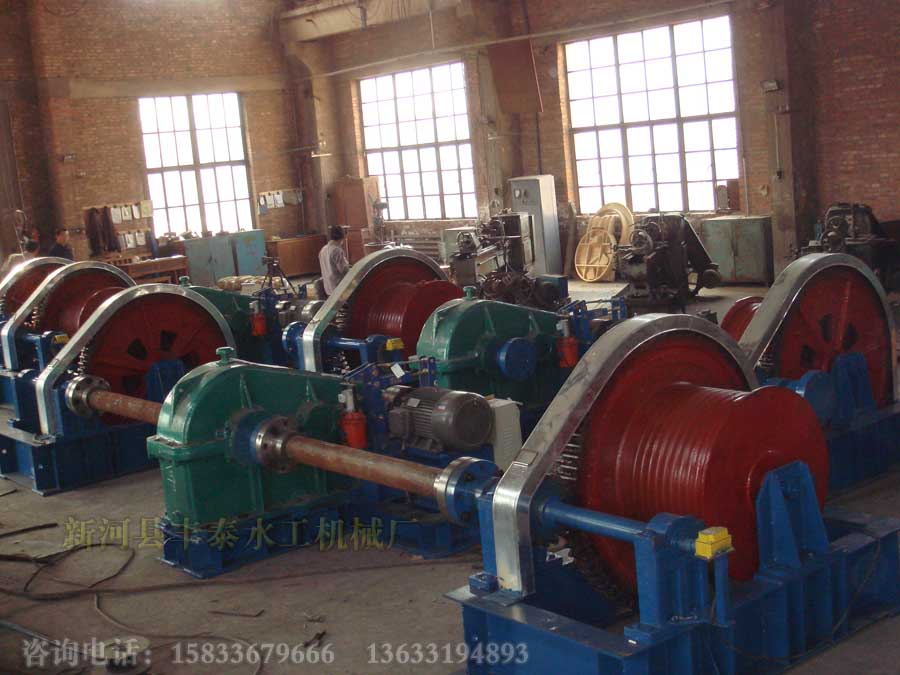 QHQ型弧门卷扬式启闭机(三支点式卷扬启闭机)